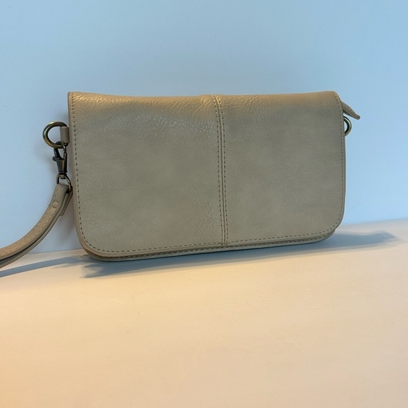 Elegant Joy Susan Tan Women\'s Clutch EUC